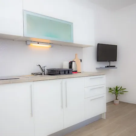 Family Nizic Apartment Primosten Room photo