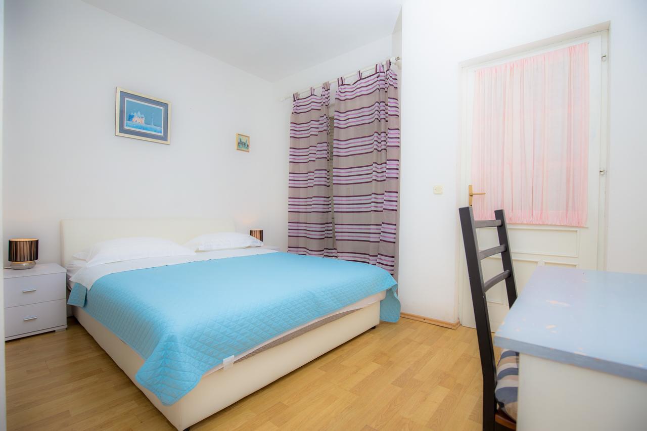 Family Nizic Apartment *