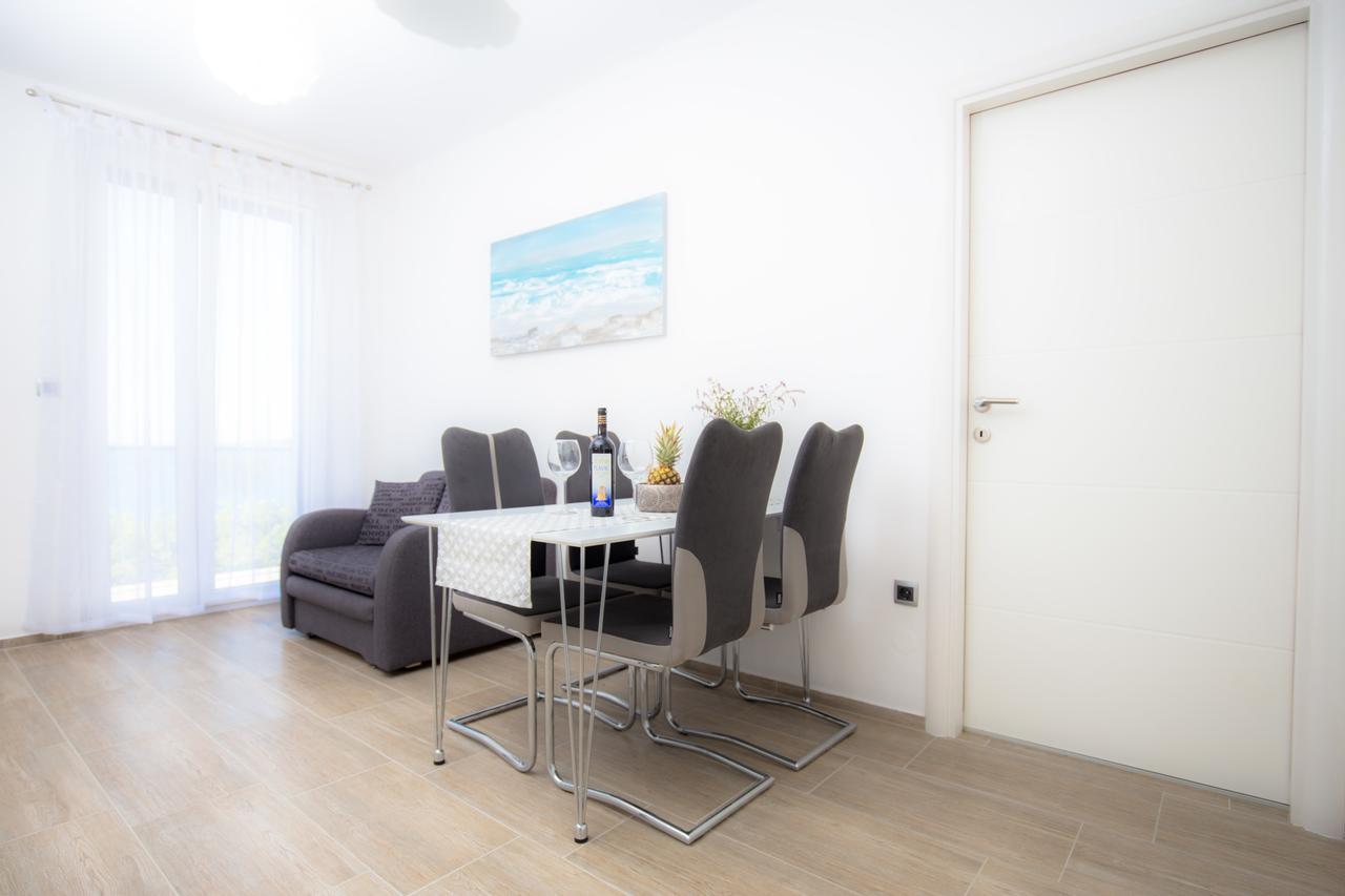 Family Nizic Apartment *